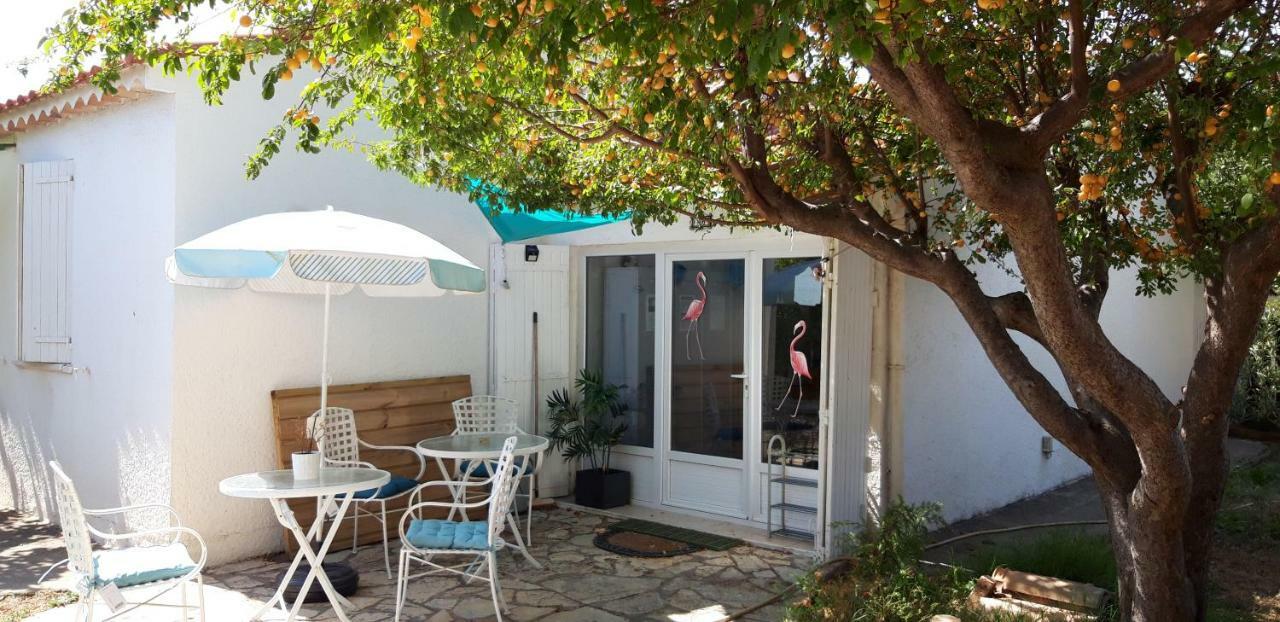 Le Flamant Rose Bed and Breakfast Salin-de-Giraud Esterno foto